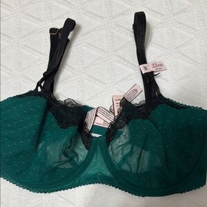 Victoria's Secret Green and Black Lace Underwire Bra